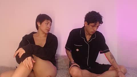  CAMILA Y SEBASTIAN online show from 10/20/25, 09:10