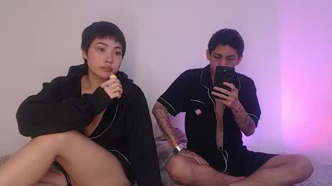  CAMILA Y SEBASTIAN online show from 10/22/25, 11:21