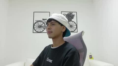 Snapshot of sebas_lover_ chatting on 10/14/25, 09:26 SEBASTIAN online show from 10/14/25, 09:26