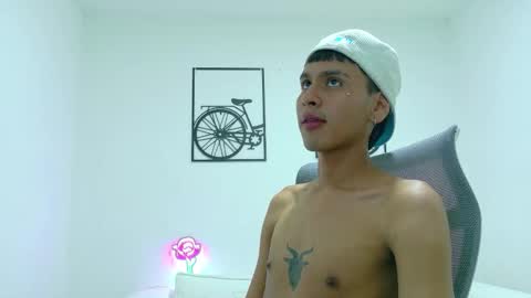 Snapshot of sebas_lover_ chatting on 10/29/25, 10:00 SEBASTIAN online show from 10/29/25, 10:00