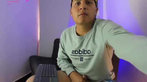 Snapshot of sebastian_col chatting on 02/08/25, 07:05 Sebastian Col online show from 02/08/25, 07:05