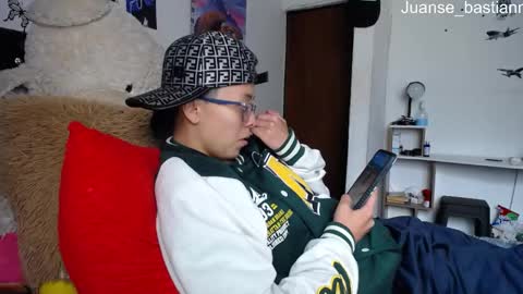 Snapshot of sebastian_posse chatting on 01/25/25, 08:21 Myystiic online show from 01/25/25, 08:21