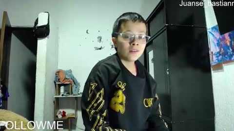 Snapshot of sebastian_posse chatting on 02/08/25, 12:28 Myystiic online show from 02/08/25, 12:28