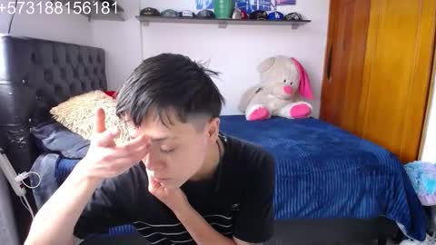 Snapshot of sebastian_posse chatting on 11/22/25, 05:01 Myystiic online show from 11/22/25, 05:01