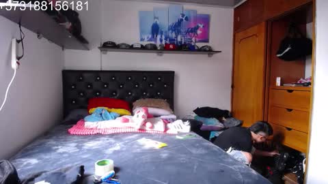 Snapshot of sebastian_posse chatting on 12/01/25, 08:25 Myystiic online show from 12/01/25, 08:25