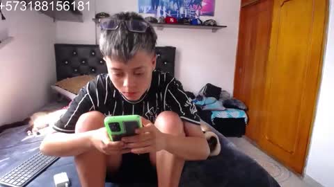 Snapshot of sebastian_posse chatting on 12/03/25, 06:28 Myystiic online show from 12/03/25, 06:28