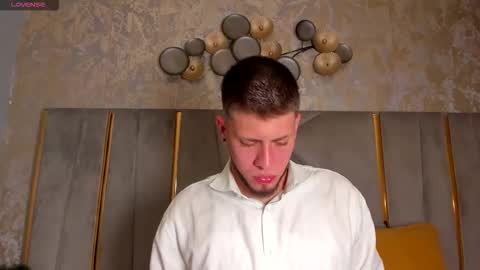  Sebastian  online show from 11/06/25, 08:21