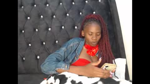Snapshot of sebatrishaa chatting on 09/14/25, 12:32 sebatrishaa online show from 09/14/25, 12:32