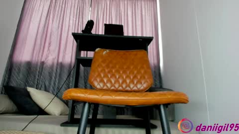 Snapshot of secret_daniell1 chatting on 02/08/25, 03:10 Daniela online show from 02/08/25, 03:10
