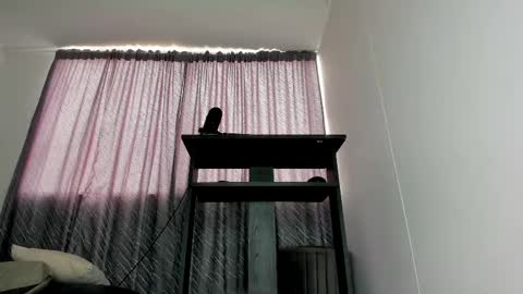 Snapshot of secret_daniell1 chatting on 02/25/25, 03:16 Daniela online show from 02/25/25, 03:16