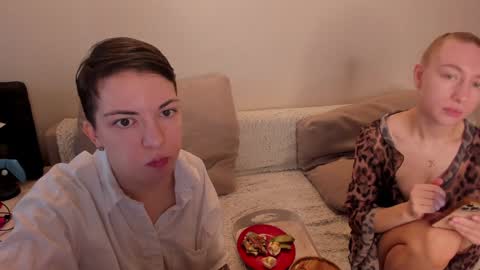 Snapshot of secret_dreams_ chatting on 01/23/25, 07:32 Amanda and pair in a real life we love each other but can play with you online show from 01/23/25, 07:32