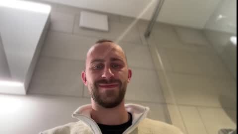 seducemepleae online show from 10/18/25, 06:08