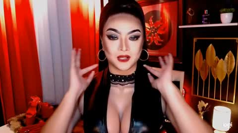 Snapshot of seducinglinda chatting on 12/22/24, 07:22 seducinglinda online show from 12/22/24, 07:22