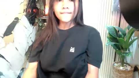 Snapshot of seductive_elle chatting on 10/23/25, 11:42 ellie online show from 10/23/25, 11:42