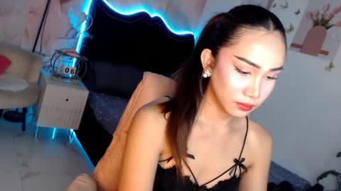 Vanessa online show from 11/05/25, 04:51