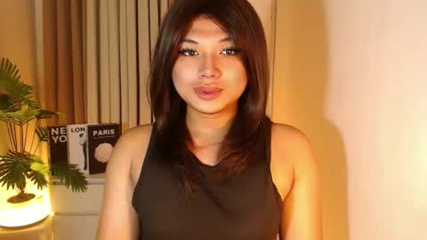 Snapshot of seductivedeluxe69 chatting on 10/15/25, 07:03 Deluxe online show from 10/15/25, 07:03