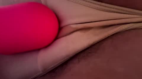 Snapshot of seductivekittydeluxe chatting on 09/23/25, 05:21 seductivekittydeluxe online show from 09/23/25, 05:21