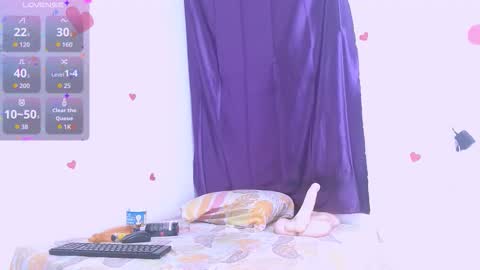 Snapshot of seductivespellvagina80 chatting on 09/29/25, 01:05 Estefany online show from 09/29/25, 01:05