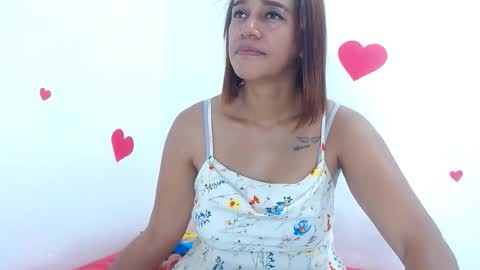 Estefany online show from 10/23/25, 05:40