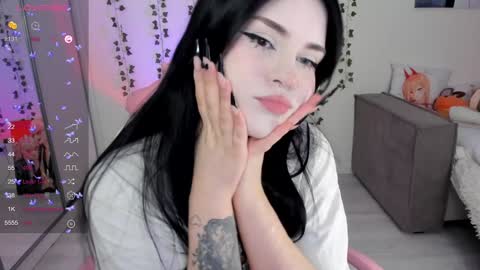 Snapshot of selena___cute chatting on 01/23/25, 05:02 Selena online show from 01/23/25, 05:02
