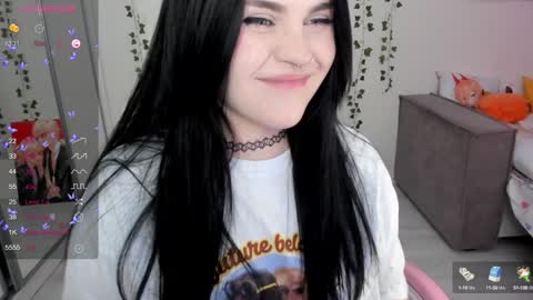 Snapshot of selena___cute chatting on 01/30/25, 07:50 Selena online show from 01/30/25, 07:50