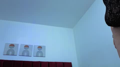 Selena online show from 10/16/25, 11:22