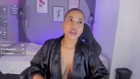 Selena online show from 11/03/25, 04:58