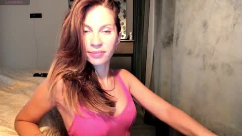 Snapshot of selena_rase chatting on 10/05/25, 04:27 Selena online show from 10/05/25, 04:27