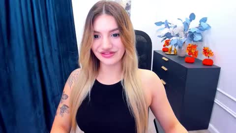 selenaemoore online show from 10/13/25, 07:36