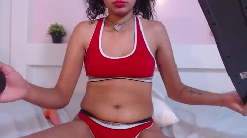 Snapshot of selenafox6 chatting on 01/19/25, 08:07 selenafox6 online show from 01/19/25, 08:07