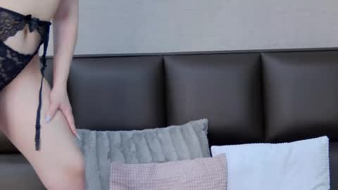 Snapshot of selenahanson chatting on 10/13/25, 12:16 SelenaHanson online show from 10/13/25, 12:16