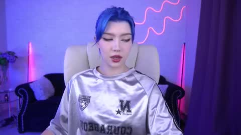 Snapshot of selenairis chatting on 10/25/25, 08:47 selenairis online show from 10/25/25, 08:47