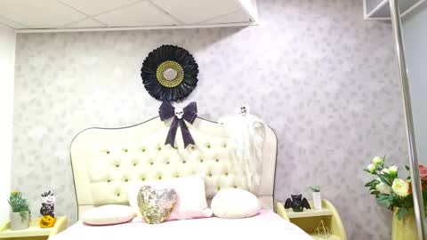 selenajoy_ online show from 10/25/25, 04:09