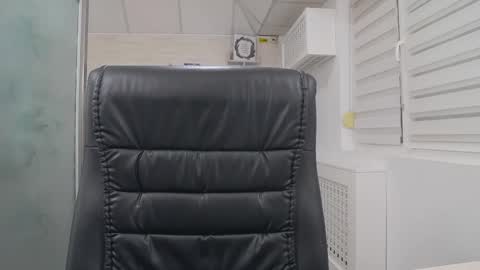 selenajoy_ online show from 11/18/25, 04:17