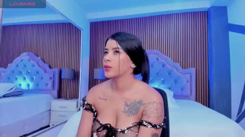 selenastonne online show from 10/21/25, 08:31