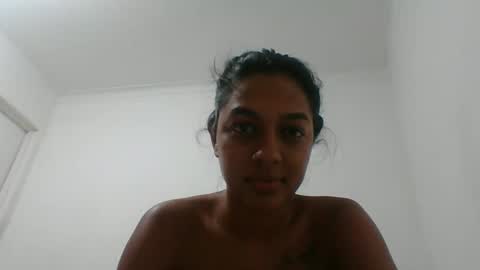 Snapshot of selene_azahar chatting on 09/20/25, 02:56 selene online show from 09/20/25, 02:56