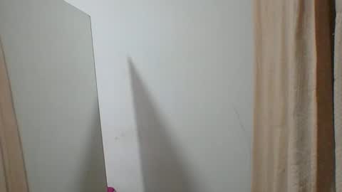 Snapshot of selene_azahar chatting on 10/01/25, 02:17 selene online show from 10/01/25, 02:17
