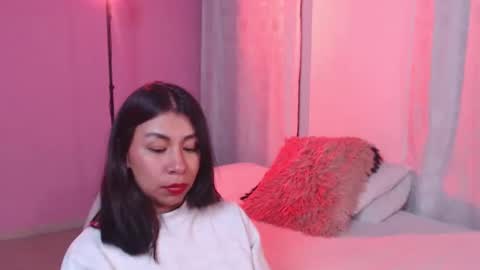 Snapshot of selene_gils chatting on 11/14/25, 02:43 nathy online show from 11/14/25, 02:43