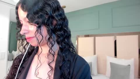 Snapshot of selene_rousse chatting on 09/26/25, 03:10 Selene Rousse online show from 09/26/25, 03:10