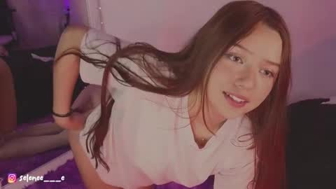 selene online show from 02/19/25, 08:22