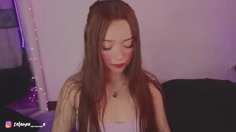 selene online show from 02/21/25, 02:50