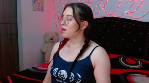 Selene G  online show from 11/20/25, 03:07