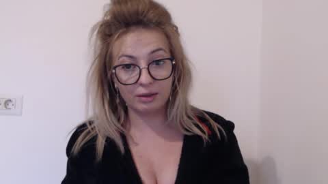 Selenna online show from 10/06/25, 12:35