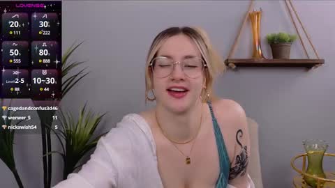 Snapshot of selina_thick chatting on 03/01/25, 04:15 Selina Mae online show from 03/01/25, 04:15