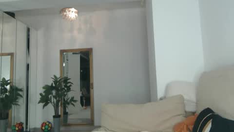 Selin online show from 10/28/25, 08:55