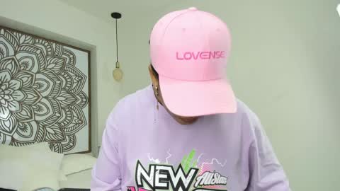 Selket online show from 01/21/25, 11:03