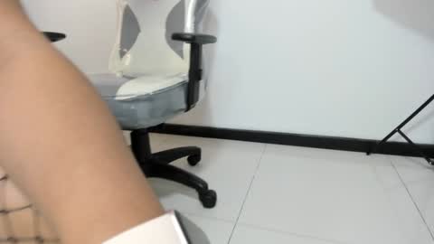 Selket online show from 02/05/25, 02:05