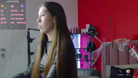 Snapshot of sellashine chatting on 10/20/25, 01:50 Nicole online show from 10/20/25, 01:50