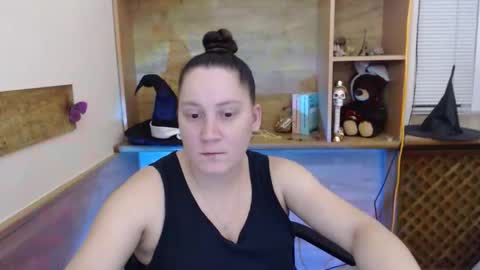 Snapshot of sellavix chatting on 10/24/25, 06:59 Sellavix online show from 10/24/25, 06:59