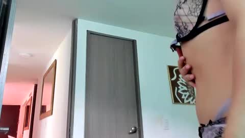 Snapshot of selyn_ chatting on 10/11/25, 02:59 Selyn online show from 10/11/25, 02:59